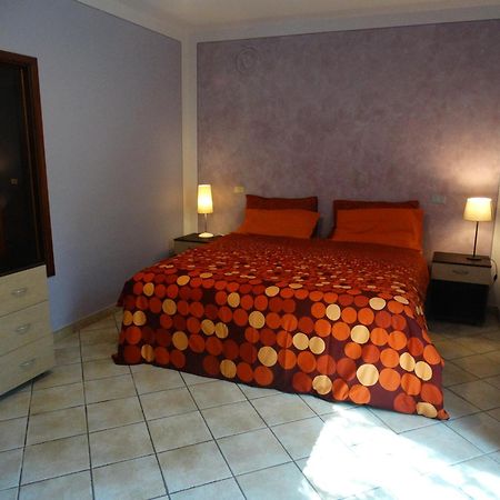 Agriturismo Casa De Colores Moretta Luaran gambar