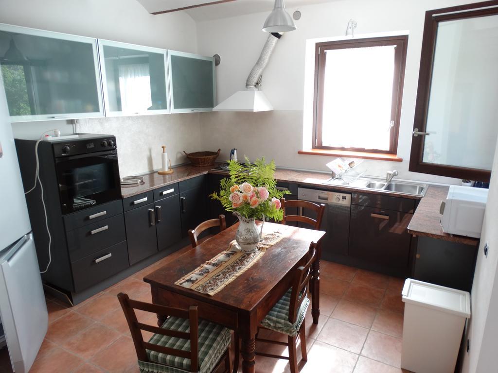 Agriturismo Casa De Colores Moretta Luaran gambar