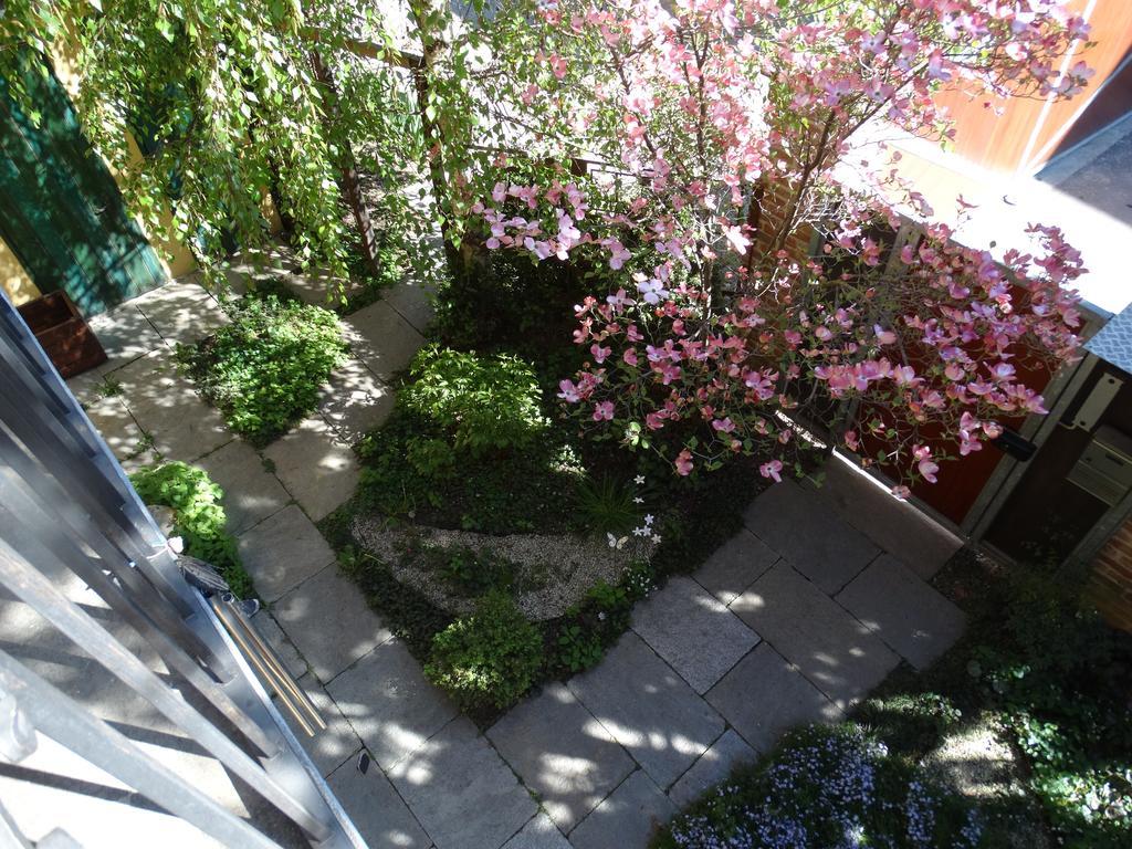 Agriturismo Casa De Colores Moretta Luaran gambar