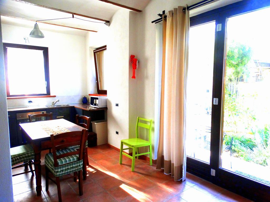 Agriturismo Casa De Colores Moretta Luaran gambar