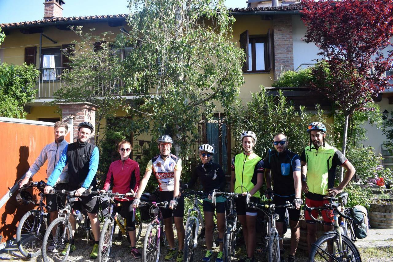 Agriturismo Casa De Colores Moretta Luaran gambar